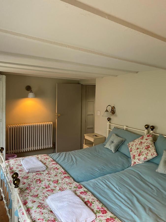 Little Monmouth 4 Bedroom Cottage, Old Town Lyme Regis, Dog Friendly And Parking Exterior photo